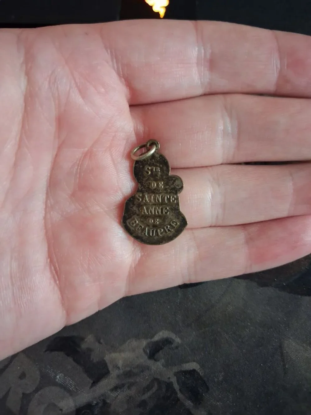 Vintage Sir De Sainte Anne de Beaupre pendant